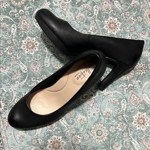 Classic Black Women's Heels Clarks - worn once